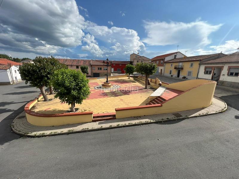 Foto ea04cf6f-eb8c-4c4e-8e29-501d20f8a636. Maison dans Aveinte