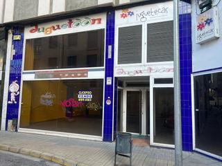 Local commercial  N/a. Local en calle san juan apóstol, ponferrada