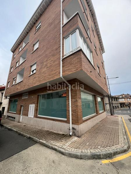 Foto 5ff08b6d-a777-42f7-bf88-f625d9110a80. Local comercial a Navas del Marqués (Las)