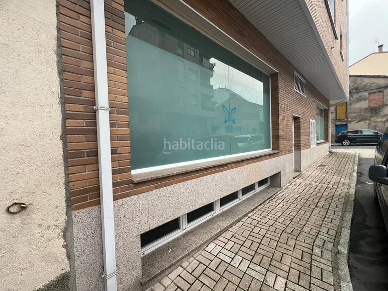 Foto b921672a-ab01-4c3a-9afa-363015aff0b8. Local comercial a Navas del Marqués (Las)