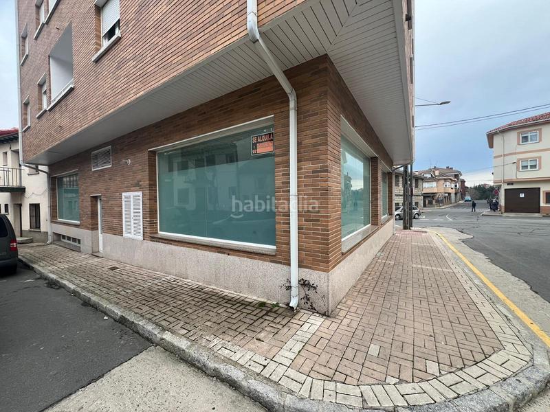 Foto e8a6307e-f332-4cd9-bd00-0a67e7fa85ab. Local comercial a Navas del Marqués (Las)