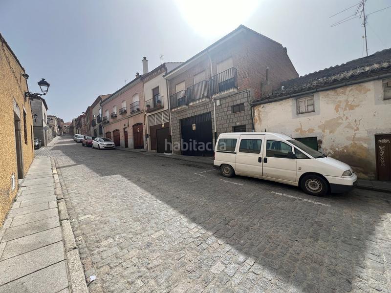 Foto 5dd3acc2-d360-4095-9b0c-e75616f47e3e. Casa aparellada a Murallas Ávila