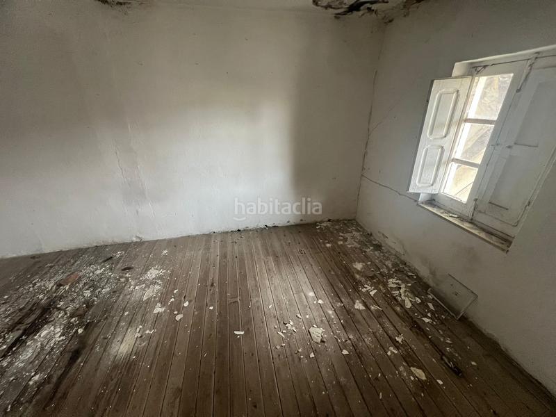 Foto dab38bc6-143d-40c4-a18d-f3e1b81788f7. Casa aparellada a Murallas Ávila