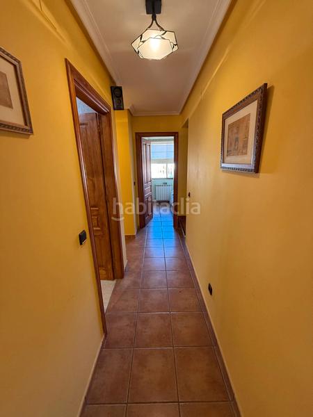 Foto 278e8139-7525-4b0d-8db9-375c95600fbf. Casa aparellada amb xemeneia calefacció aparcament a Ávila