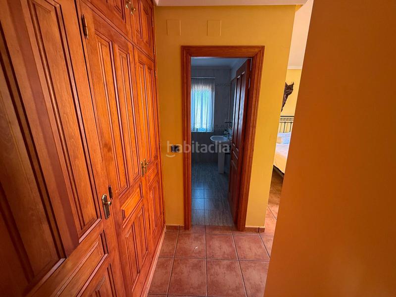 Foto 51da3231-6d75-49b8-bdae-d48c81b9cfb1. Casa aparellada amb xemeneia calefacció aparcament a Ávila
