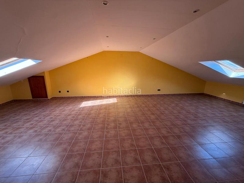 Foto 9dd7afd4-370a-41d8-a6b1-dbd854d6cf35. Casa aparellada amb xemeneia calefacció aparcament a Ávila