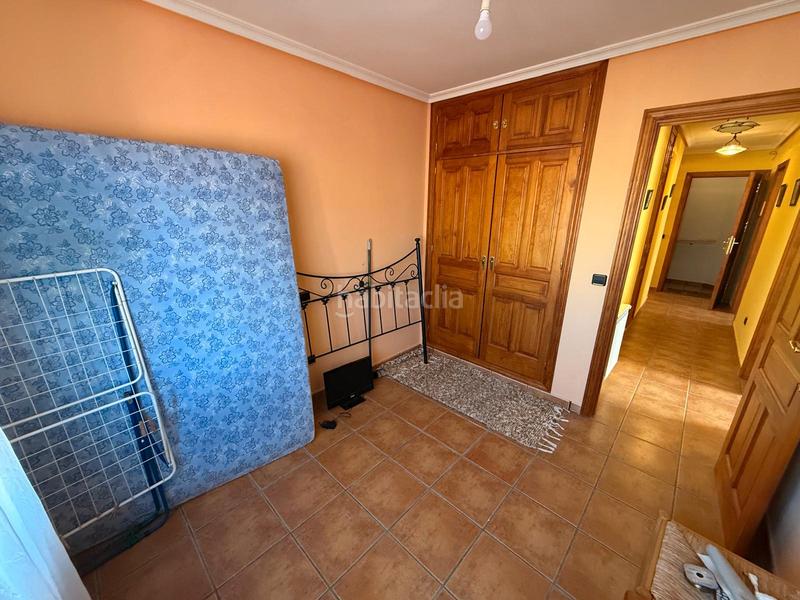 Foto a03df5e5-898b-4970-a70c-0deb4123626c. Casa aparellada amb xemeneia calefacció aparcament a Ávila