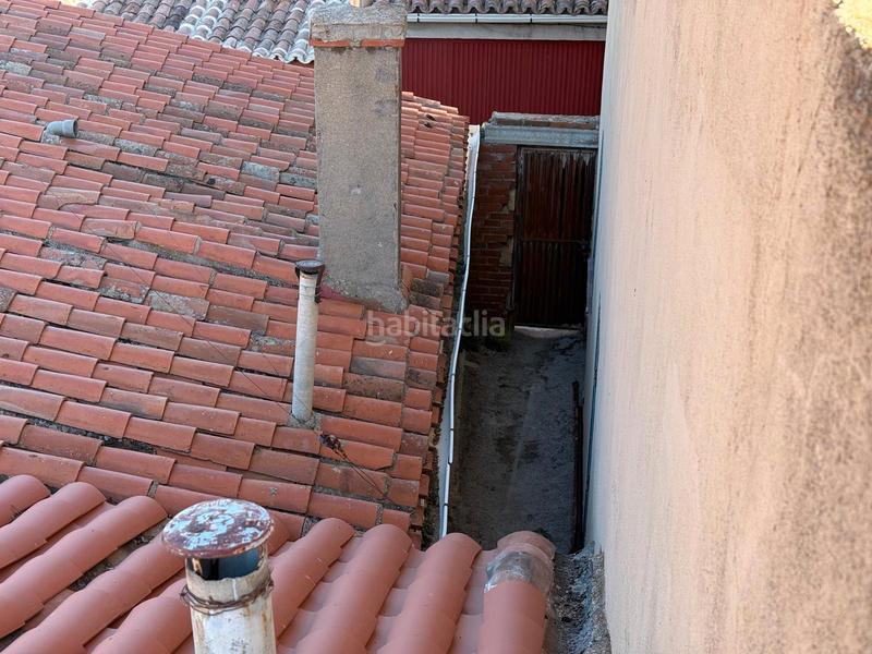 Foto b21558aa-318a-401f-9a1f-a425faec26bd. Casa aparellada amb xemeneia calefacció aparcament a Ávila