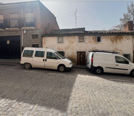 Édifice à Calle vallespín 57. Edificio en vallespín, murallas, ávila