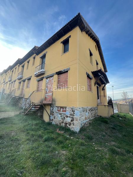 Foto 1faae1d2-d386-45b7-b2d0-1df8ad5543e0. Edificio lote de 13 chalet en el tiemblo en Tiemblo (El)