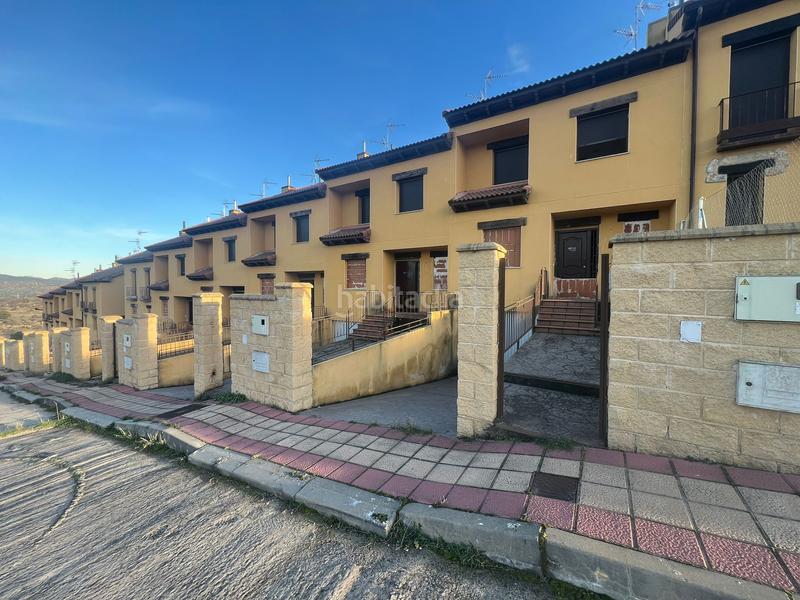 Foto ca9cee08-5cb0-4be2-9f4b-cfb749bd5616. Edificio lote de 13 chalet en el tiemblo en Tiemblo (El)