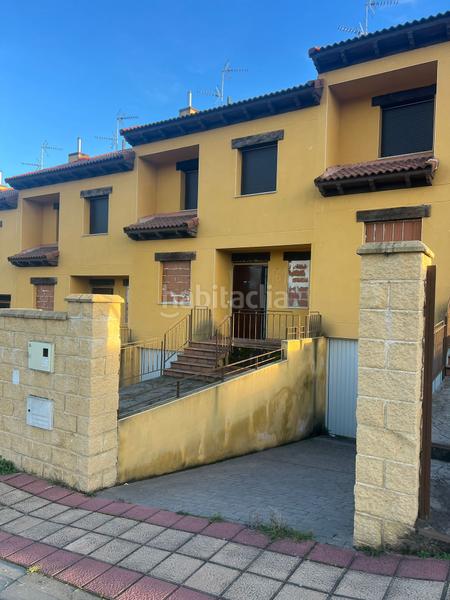 Foto d735dc34-ad91-4cc9-b081-173ceb23b3a5. Edificio lote de 13 chalet en el tiemblo en Tiemblo (El)