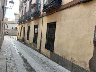 Appartement  Calle sancho dávila. Piso para reformar junto al chico