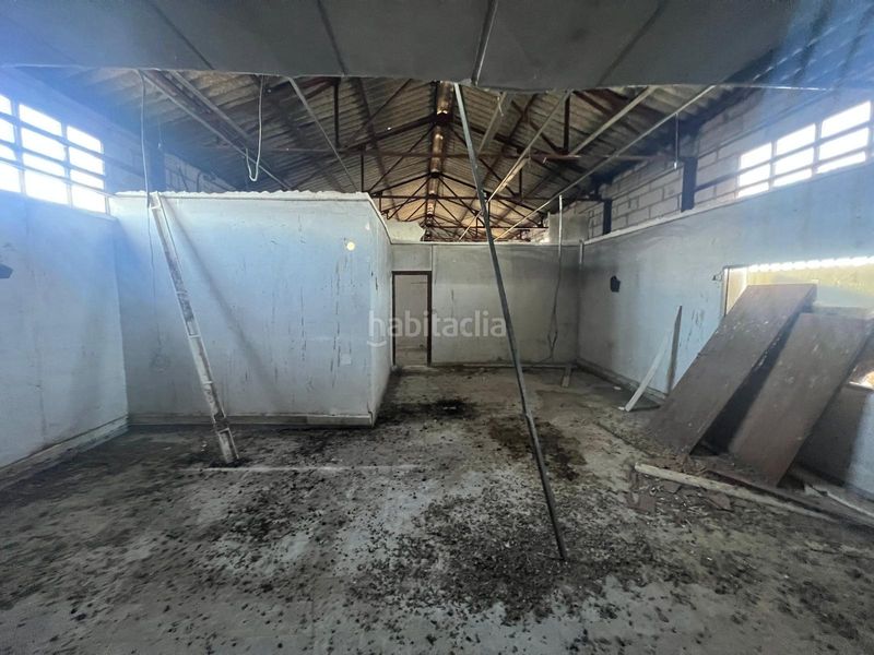 Foto aa0e8dc4-6c8b-4558-b441-050619db55dc. Nau industrial a Colilla (La)