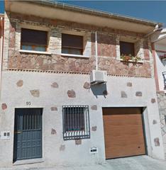 Casa adossada  Calle del castañar. Casa adosada en el tiemblo