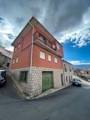 Maison jumelée  Calle san roque. Chalet con 2 viviendas en burgohondo