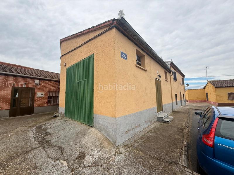 Foto a99b0ccc-cce6-4696-9c5f-813b27c11b33. Casa aparellada a plaza san julian 3 a Muñosancho