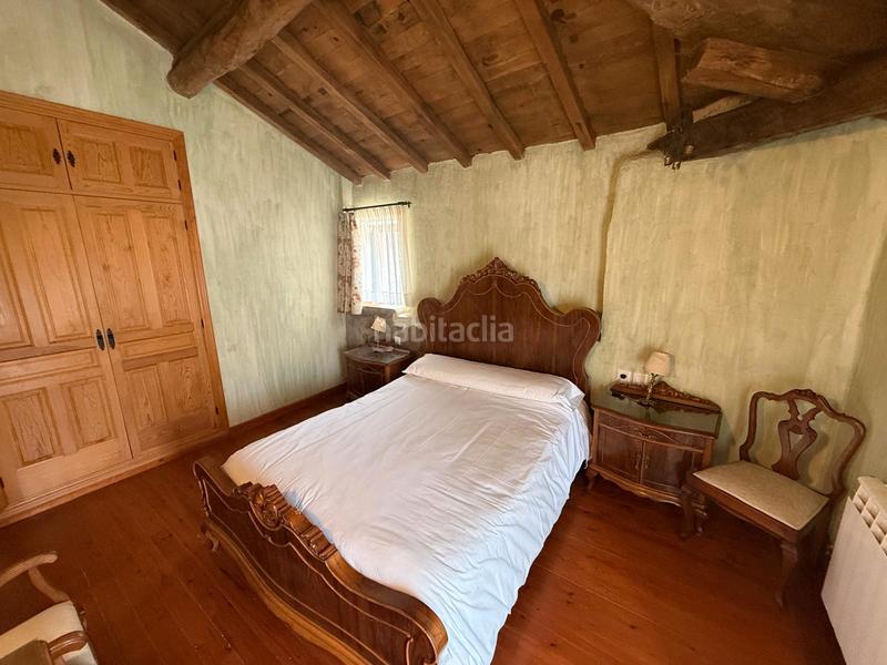 Foto 17f2e7c4-724d-41b0-b97e-7d46115f3292. Casa aparellada amb xemeneia calefacció a Torre (La)