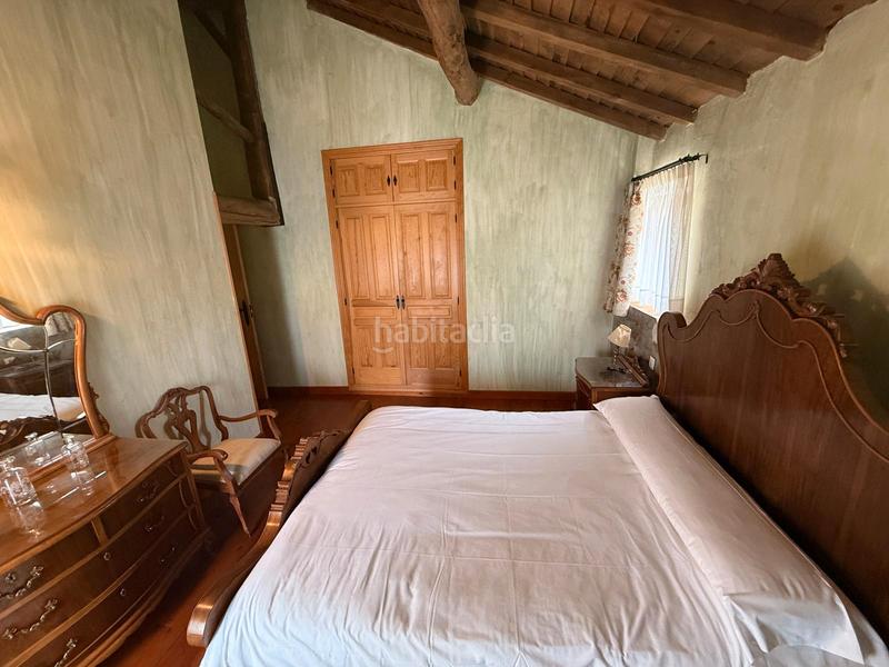 Foto 9131e03f-b906-4d32-934b-e614e9abd28a. Casa aparellada amb xemeneia calefacció a Torre (La)