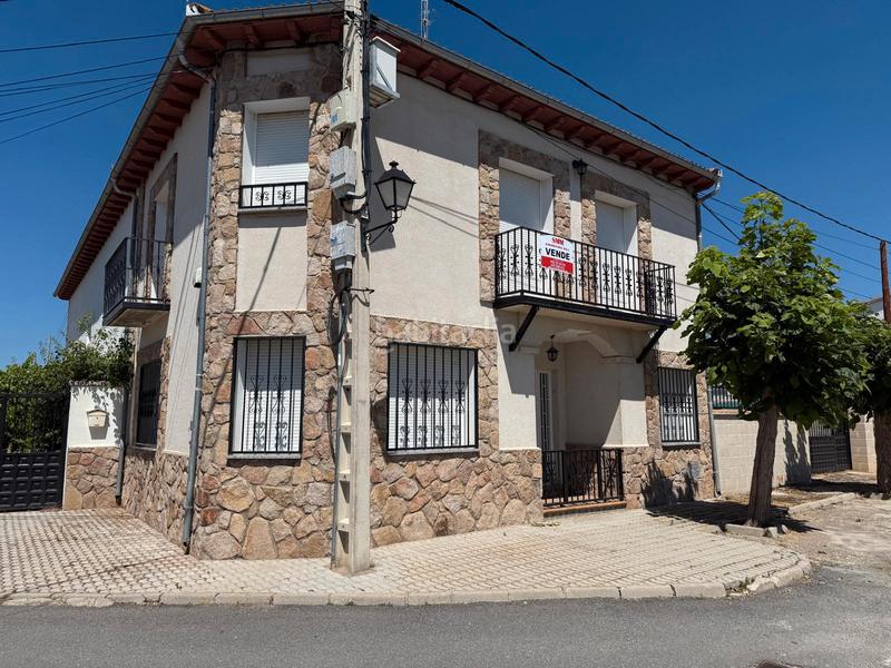 Foto 4658ccbe-b530-4f7b-a50a-e577c337142a. Chalet  con parcela y naves en la torre en Torre (La)