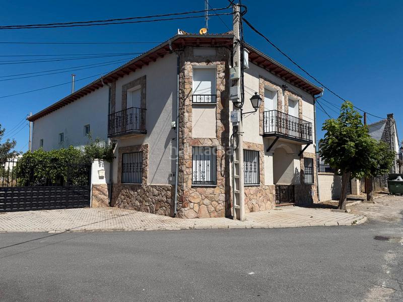 Foto 5cdbd36b-c226-4e83-aaee-e6184dd1173e. Chalet  con parcela y naves en la torre en Torre (La)