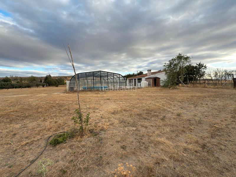 Foto a14281bf-99cf-42cb-a804-90ecff0ef257. Maison avec cheminée dans Zona Rural Ávila