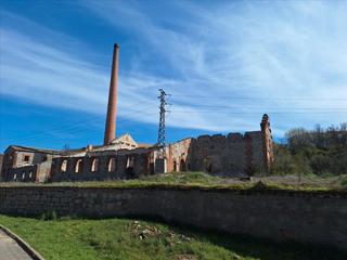 Industrial plot  Carretera burgohondo. Antigua fábrica de luz de ávila