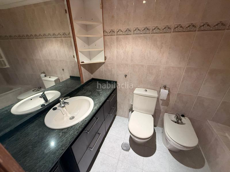 Foto 27a94e82-495f-4cd2-9a6a-585042040bde. Piso  junto al mercado grande con piscina en Sur Ávila