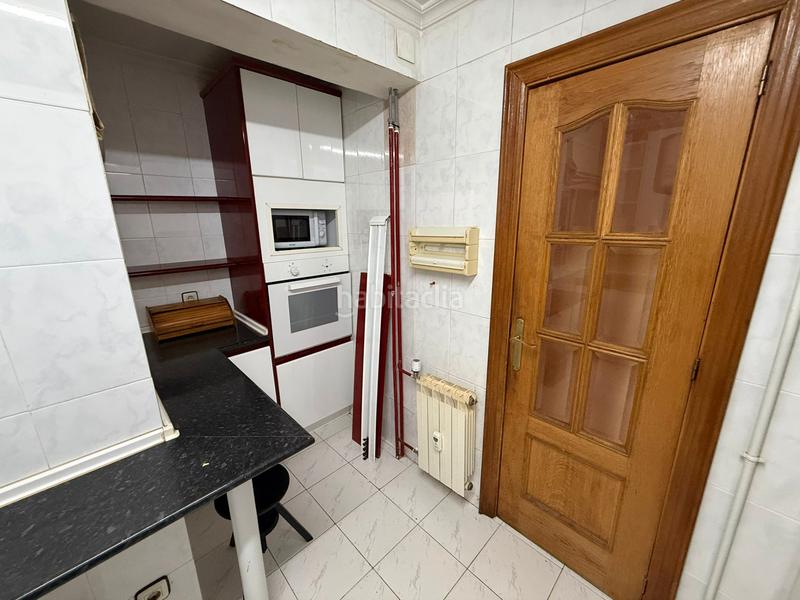 Foto 45bb9ca0-ecbf-47d6-a211-82c7856c1b66. Piso  junto al mercado grande con piscina en Sur Ávila