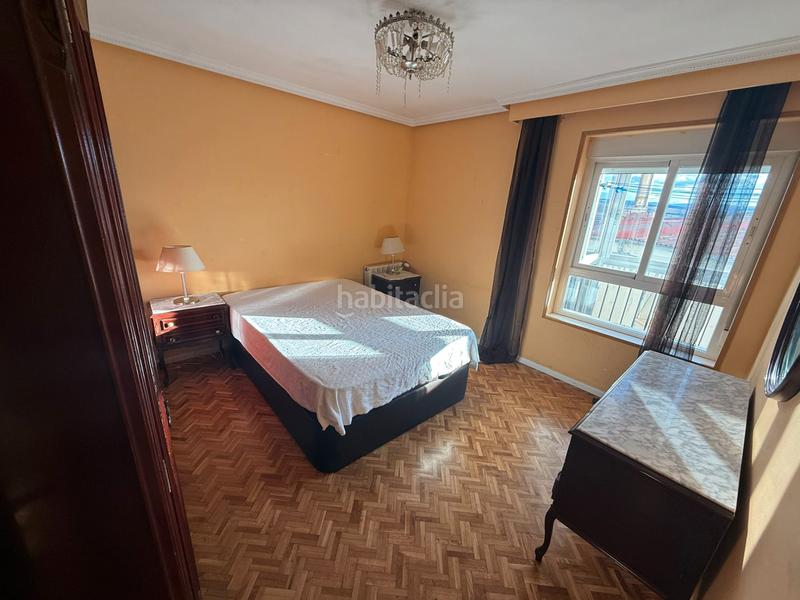 Foto db8a65d5-f814-41f1-bf69-1705326f873f. Piso  junto al mercado grande con piscina en Sur Ávila