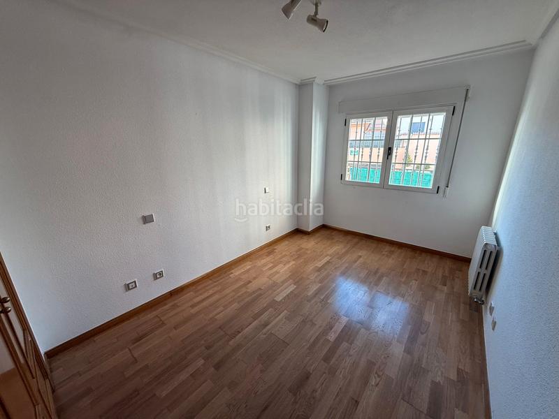 Foto c454c0f4-51b1-42c4-abf0-d9791197dd93. Rent flat with heating parking pool in Sur Ávila