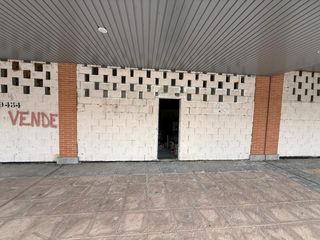 Local Comercial en Avenida de los Derechos Humanos