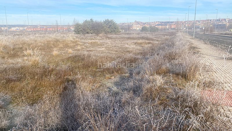 Foto eb8ab654-ba4f-4bee-8898-bb06d707e60b. Terreny residencial a Sónsoles Ávila