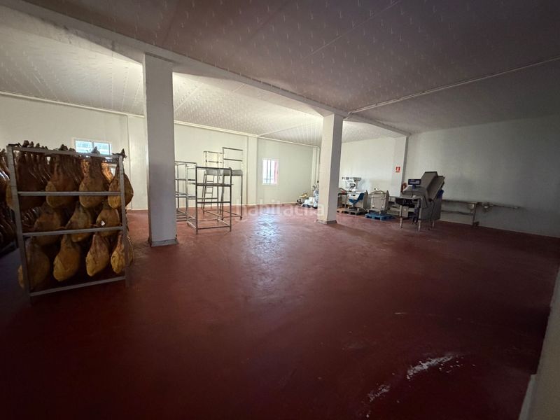 Foto af69d8ab-4062-4962-80a8-1e76927586d7. Nau industrial a Zona Rural Ávila