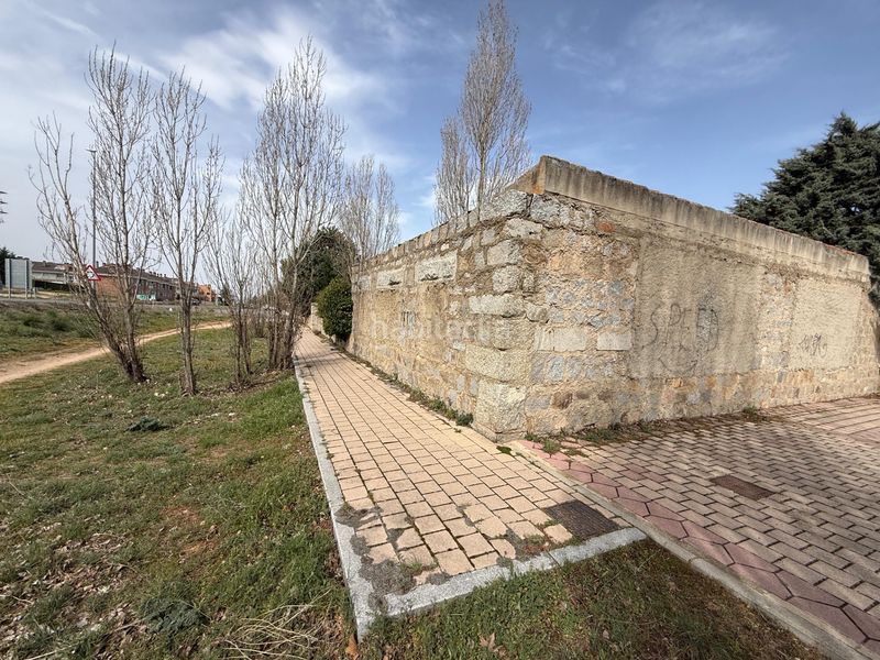 Foto 49609a30-fab7-42e1-a211-26ef69edac45. Terreny residencial a Hervencias Ávila