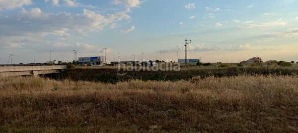 Foto 5893673b-4acd-44ce-bcb1-2dd385cbae09. Terreny residencial a Sanchidrián