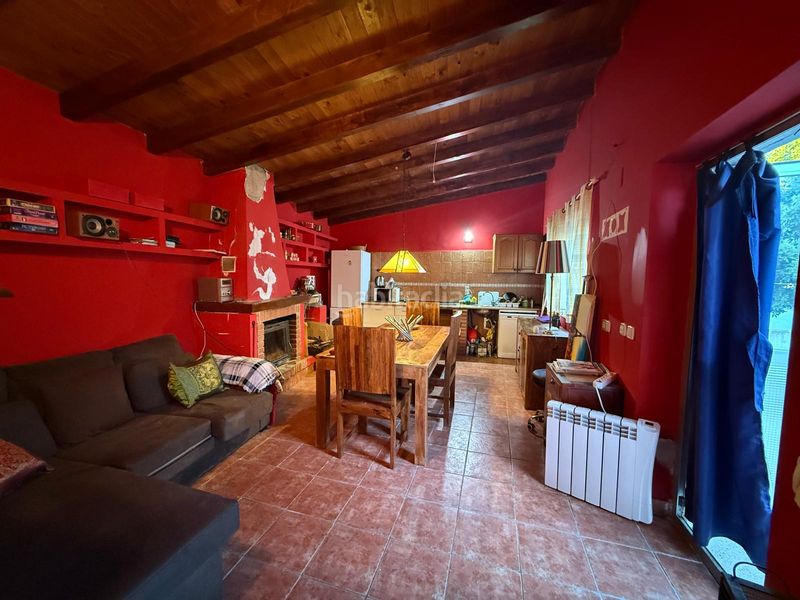 Foto 1c8b5610-c0c2-4919-ab20-c475b3525150. Casa aparellada amb xemeneia calefacció a Tolbaños