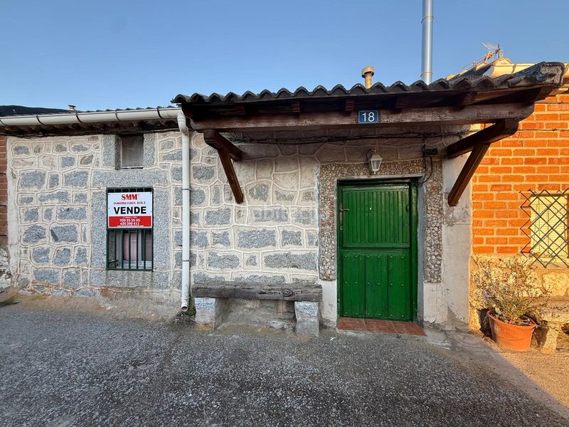 Foto 593f065c-3ac8-47aa-8256-cfccd5089520. Casa aparellada amb xemeneia calefacció a Tolbaños