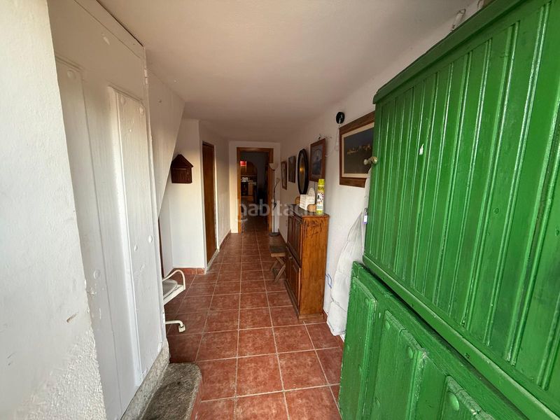 Foto 91a4b250-14cf-4301-a0d0-3c76684678e8. Casa aparellada amb xemeneia calefacció a Tolbaños