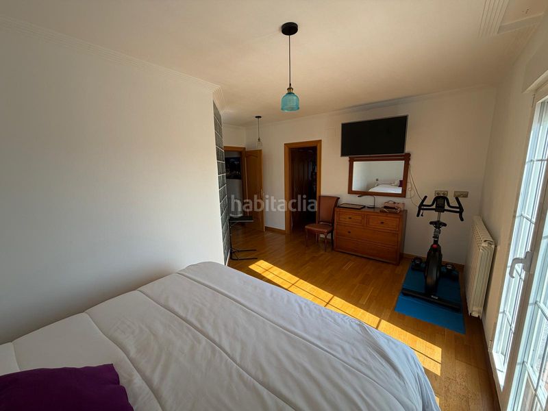 Foto 788f10a4-913c-4df9-aa00-a3c939504200. Casa aparellada amb calefacció aparcament a Hervencias Ávila