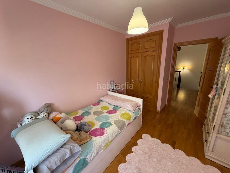 Foto e1a4d175-9c44-44a0-a0c8-cf088270c731. Casa aparellada amb calefacció aparcament a Hervencias Ávila