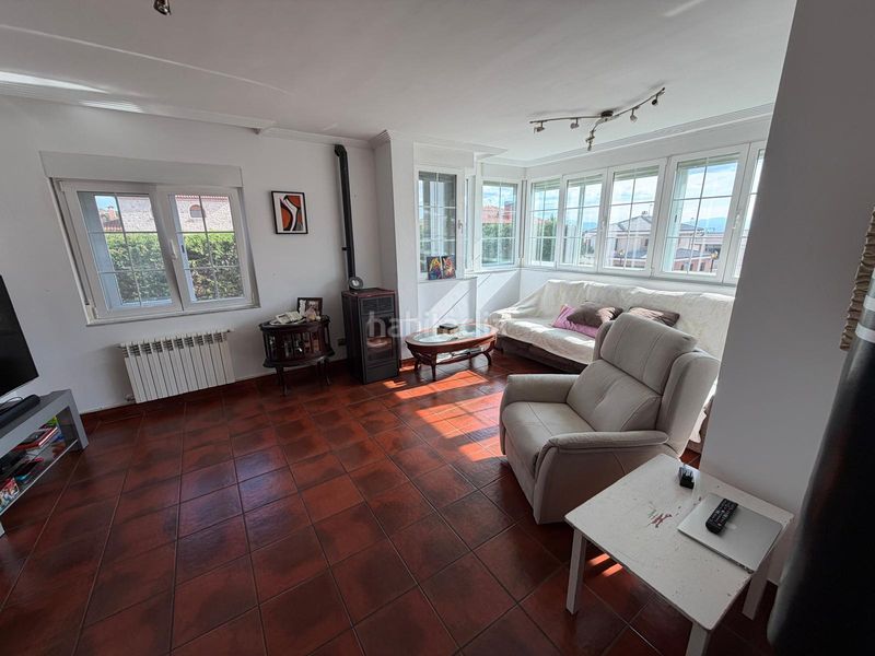 Foto eed05533-e108-458c-b803-d0fe557e21f3. Casa aparellada amb calefacció aparcament a Hervencias Ávila