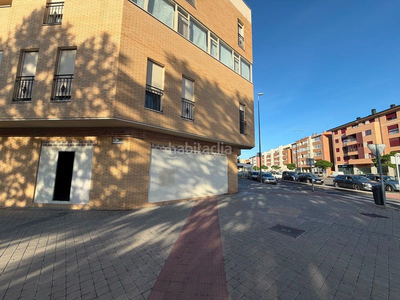 Foto f2909787-7ef1-4486-bb9f-2d9e4d669592. Local comercial a Sónsoles Ávila