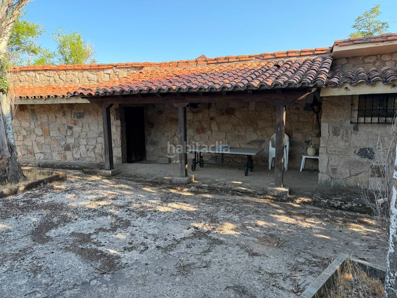 Foto b1bf1582-80bc-4ce8-8521-09c7382dd520. Xalet amb xemeneia calefacció aparcament piscina a Muñana