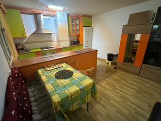 Lloguer Pis a Centro. Piso en alquiler en centro, 4 dormitorios.