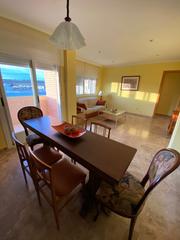 Miete Etagenwohnung in Fuensanta - Universidad. Piso en alquiler en el hospital, 2 dormitorios.