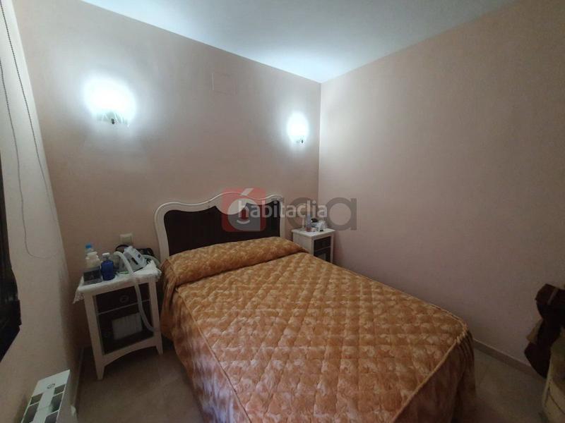 Foto 2a7fc060-34f1-408a-bbf4-cb62b0a60b49. Casa adossada amb calefacció a Centro Cuenca