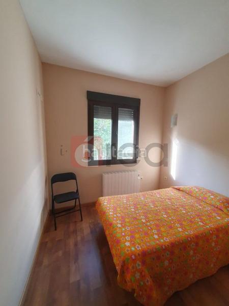 Foto d3b21f75-ee0f-42bb-9a6f-45785eb2a78b. Casa adossada amb calefacció a Centro Cuenca