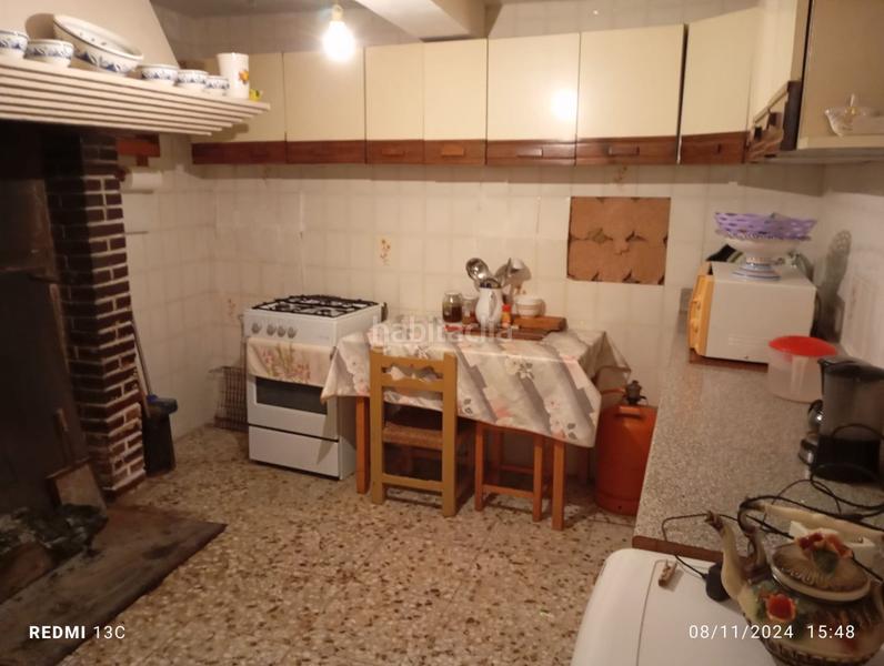 Foto 4ce34086-cde2-4378-afcd-376a68638e32. Casa amb aparcament a Sotorribas