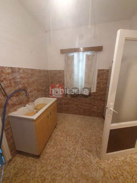 Foto b2649429-f871-41f6-9bf5-4119e30d7ae1. Casa amb calefacció aparcament a San Fernando - Carretera de Valencia Cuenca